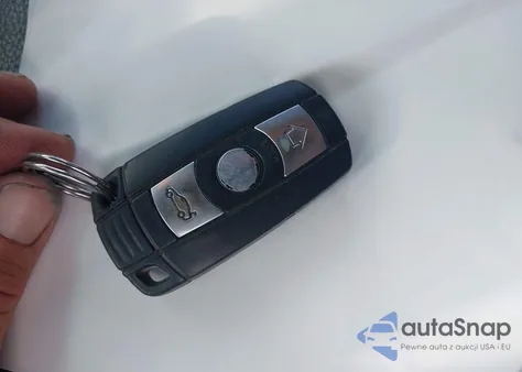 2006 BMW 325Xi from USA, damaged, VIN WBAVD13556KV06182